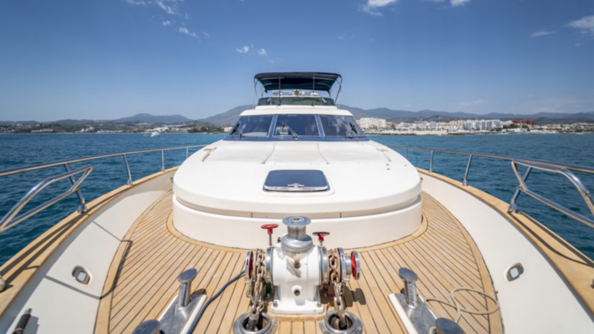 for-rent-yacht-astondoa-72glx-in-puerto-banus-marbella-0004