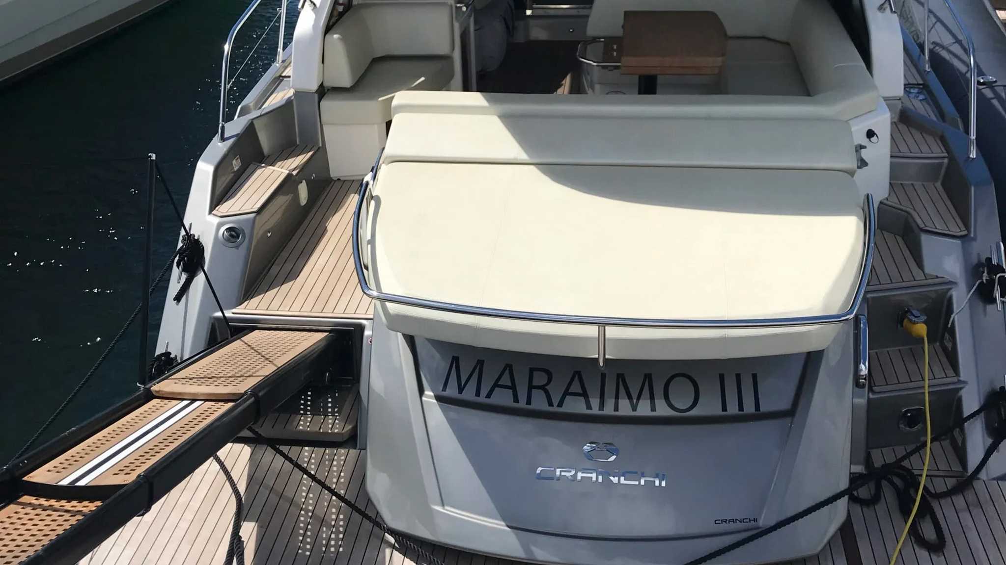 for-rent-yacht-cranchi-m-44-in-puerto-banus-marbella-0007