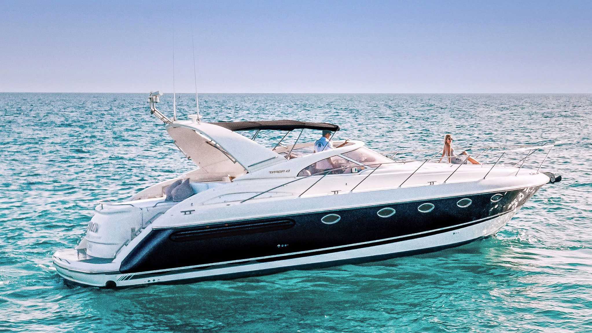 for-rent-yacht-fairline-11-in-puerto-banus-marbella-0001