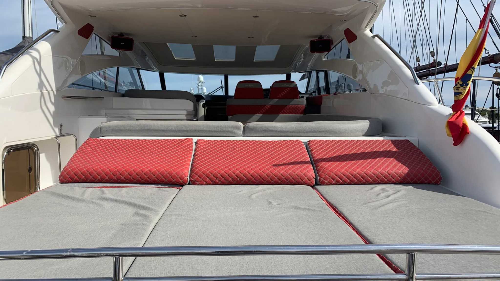for-rent-yacht-princess-v-58-in-puerto-banus-marbella-0009